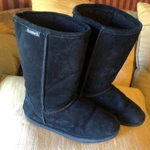 Bear paw boots, youth size 5, black